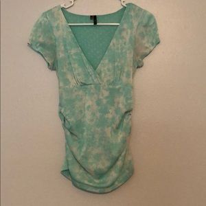 Short sleeve top